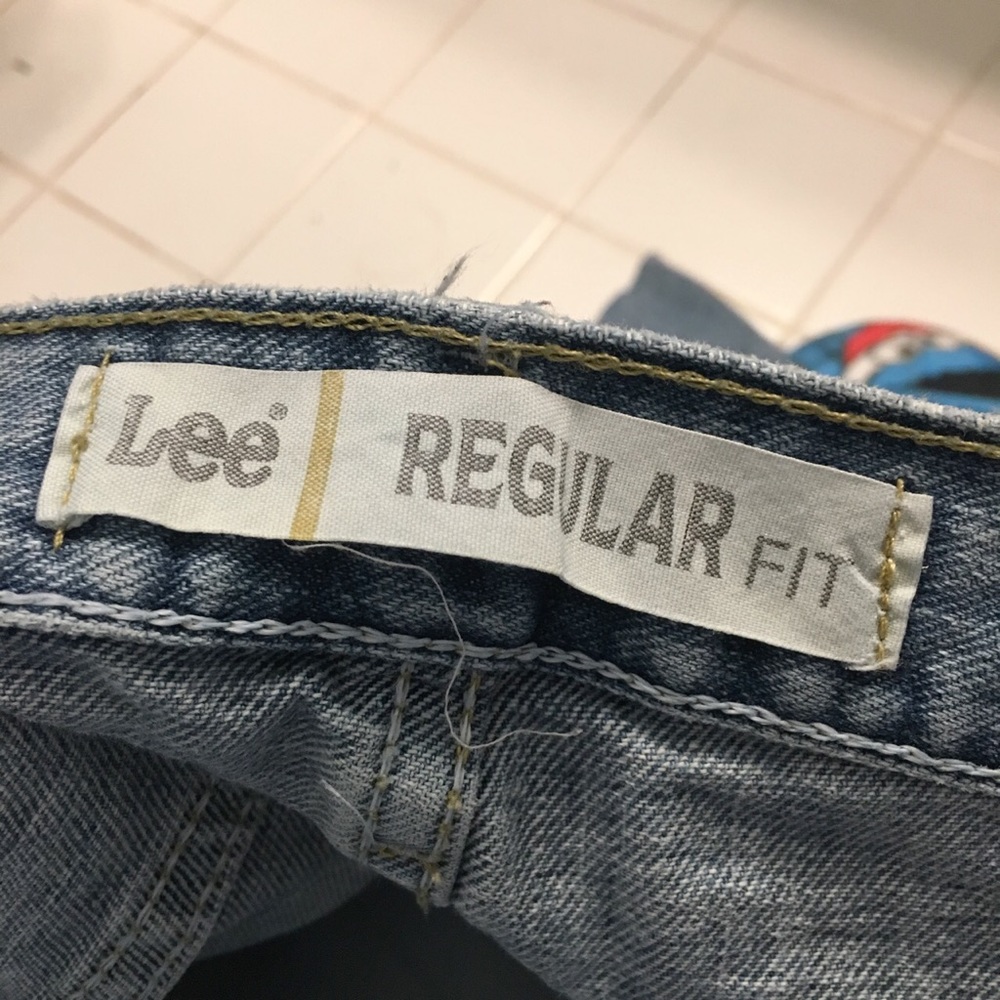 Vintage Lee jeans size “26 acid wash
